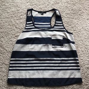 Razorback, flowy top